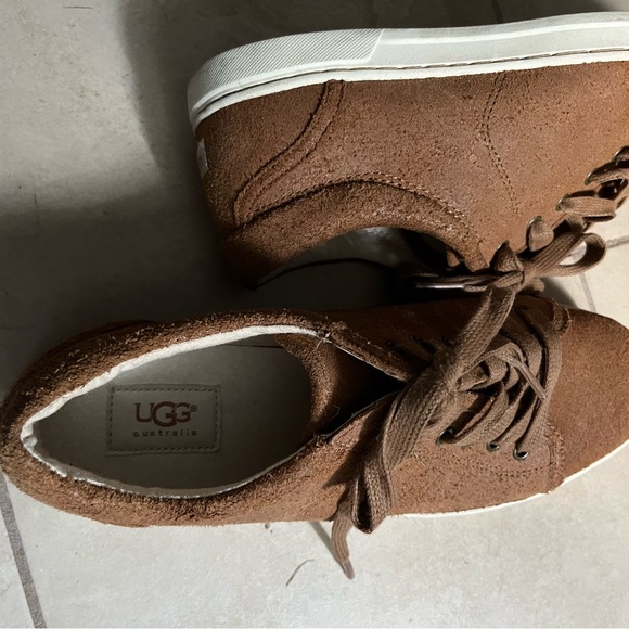 Ugg Sneakers - Picture 5 of 8